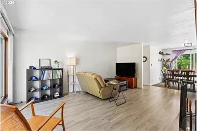 12406 SE Raymond St, Portland, OR 97236 - Photo 10