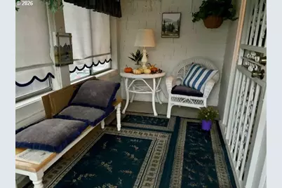 2027 N Webster St, Portland, OR 97217 - Photo 8