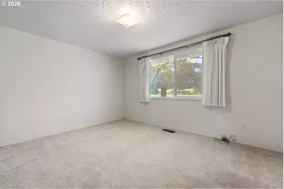 401 S Cascade Dr, Woodburn, OR 97071 - Photo 16