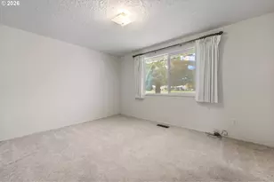 401 S Cascade Dr, Woodburn, OR 97071 - Photo 16