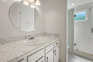 401 S Cascade Dr, Woodburn, OR 97071 - Photo 22