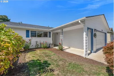401 S Cascade Dr, Woodburn, OR 97071 - Photo 2