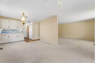 401 S Cascade Dr, Woodburn, OR 97071 - Photo 8