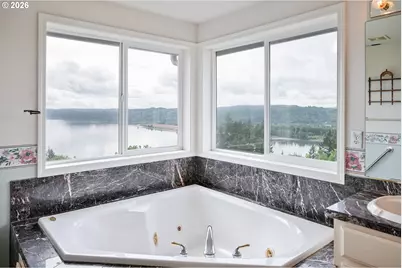 585 E McAdams Rd, Longview, WA 98632 - Photo 24