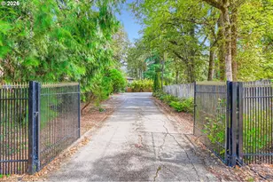 16620 SE Hampshire Ln, Milwaukie, OR 97267 - Photo 2