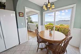 570 W Lexington Ave, Astoria, OR 97103 - Photo 14