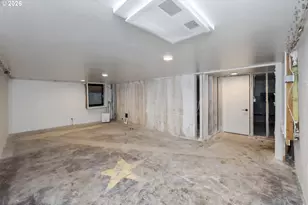 7135 N Delaware Ave, Portland, OR 97217 - Photo 36