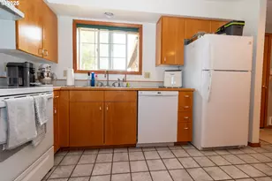 2040 23rd St, Florence, OR 97439 - Photo 14