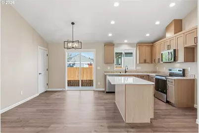 206 Douglas St, Longview, WA 98632 - Photo 4