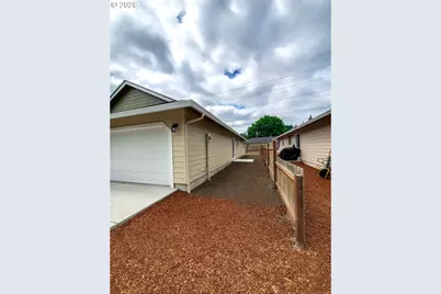 206 Douglas St, Longview, WA 98632 - Photo 6
