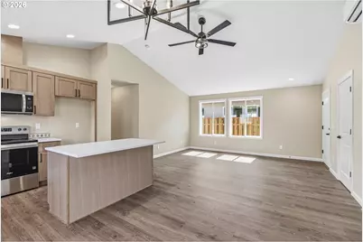 206 Douglas St, Longview, WA 98632 - Photo 8