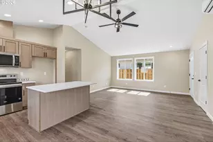 206 Douglas St, Longview, WA 98632 - Photo 8