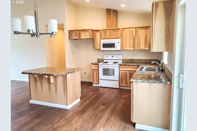 206 Douglas St, Longview, WA 98632 - Photo 10