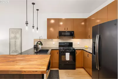 1133 NW 11th Ave #305, Portland, OR 97209 - Photo 8