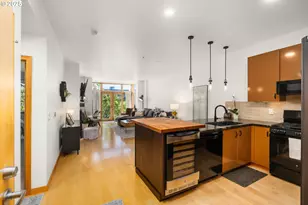 1133 NW 11th Ave, Portland, OR 97209 - Photo 10