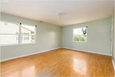 307 Cypress St, Longview, WA 98632 - Photo 6