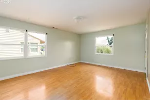 307 Cypress St, Longview, WA 98632 - Photo 6