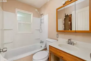 307 Cypress St, Longview, WA 98632 - Photo 16