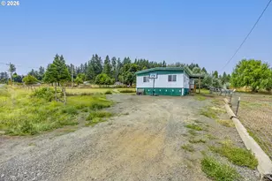 82784 Howe Ln, Creswell, OR 97426 - Photo 8