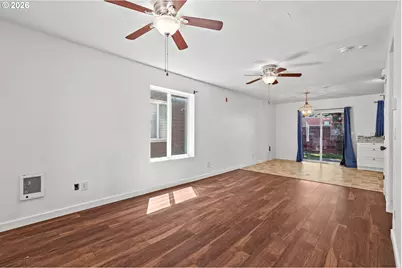675 SE 197th Ave, Portland, OR 97233 - Photo 2