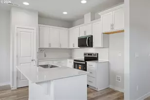 306 E Wilson St, Carlton, OR 97111 - Photo 12