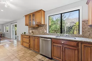 5585 NW Peregrine Pl, Portland, OR 97229 - Photo 18