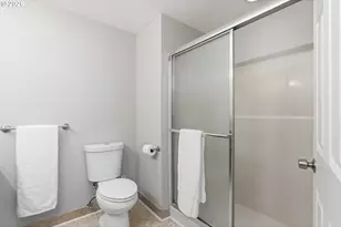5585 NW Peregrine Pl, Portland, OR 97229 - Photo 34