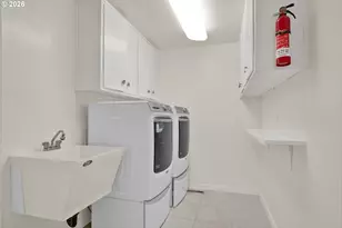 2540 Tyler St, Eugene, OR 97405 - Photo 26