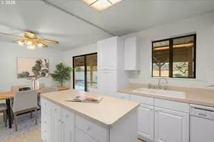 18023 SE Kelly St, Gresham, OR 97236 - Photo 8