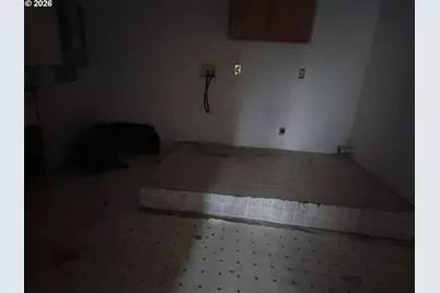 1337 NE Freemont Ave, Roseburg, OR 97470 - Photo 14