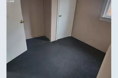 1337 NE Freemont Ave, Roseburg, OR 97470 - Photo 10