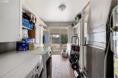 830 Deal St, Junction City, OR 97448 - Photo 16