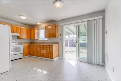 7909 NE 29th St, Vancouver, WA 98662 - Photo 14