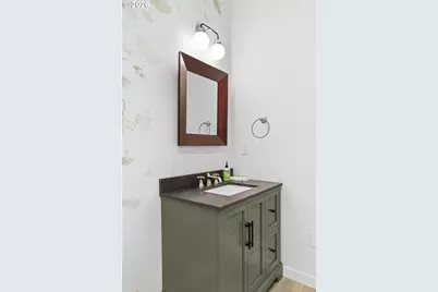 5592 Burnett Ave #A, Eugene, OR 97402 - Photo 14