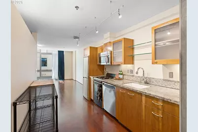 1221 SW 10th Ave #316, Portland, OR 97205 - Photo 4