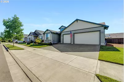 1948 N Ivy St, Canby, OR 97013 - Photo 2