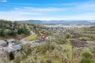 1810 NE Alameda Ave, Roseburg, OR 97470 - Photo 36