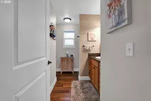 1810 NE Alameda Ave, Roseburg, OR 97470 - Photo 24