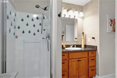 1810 NE Alameda Ave, Roseburg, OR 97470 - Photo 26