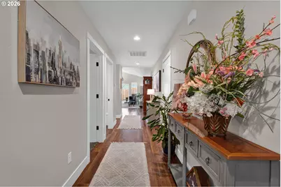 1810 NE Alameda Ave, Roseburg, OR 97470 - Photo 6