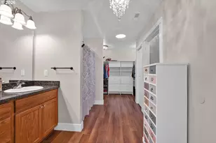 1810 NE Alameda Ave, Roseburg, OR 97470 - Photo 18