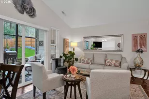 1810 NE Alameda Ave, Roseburg, OR 97470 - Photo 6