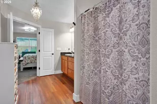 1810 NE Alameda Ave, Roseburg, OR 97470 - Photo 22