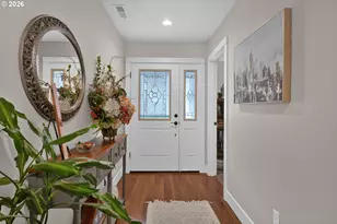 1810 NE Alameda Ave, Roseburg, OR 97470 - Photo 6