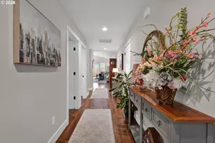 1810 NE Alameda Ave, Roseburg, OR 97470 - Photo 2