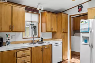 2150 Laura St, Springfield, OR 97477 - Photo 10