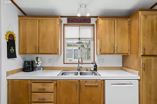 2150 Laura St, Springfield, OR 97477 - Photo 12