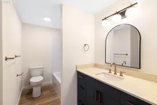 10530 SW Johnson St, Portland, OR 97223 - Photo 32