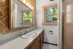 225 W Arlington St, Gladstone, OR 97027 - Photo 24