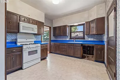 225 W Arlington St, Gladstone, OR 97027 - Photo 16